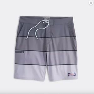Vineyard Vines Performance 9 Inch Striped Board Swim Shorts Gray Size 35